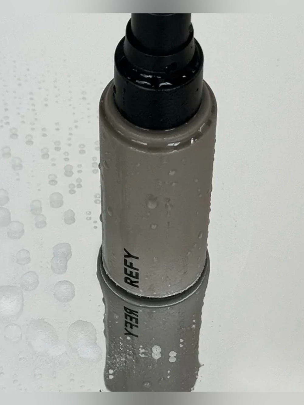 REFY Setting Spray - Picture 4 of 4